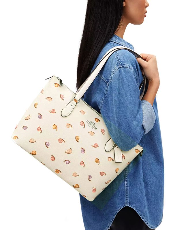 Coach Gallery Tote Bag With Snail Print Silver Chalk Multi