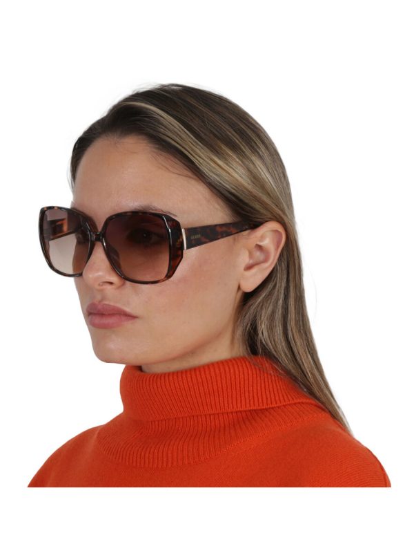 Guess Women's Butterfly Shaped Sunglasses Tortoise Shell Frame Brown Gradient Lens